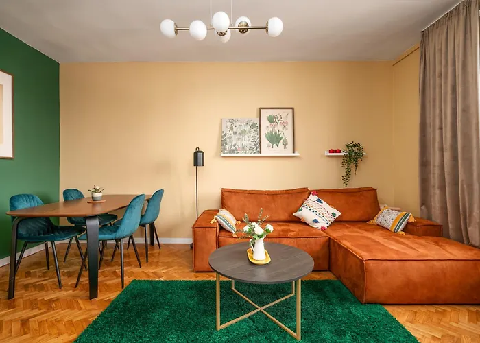 Oldtown Parkview Apartment